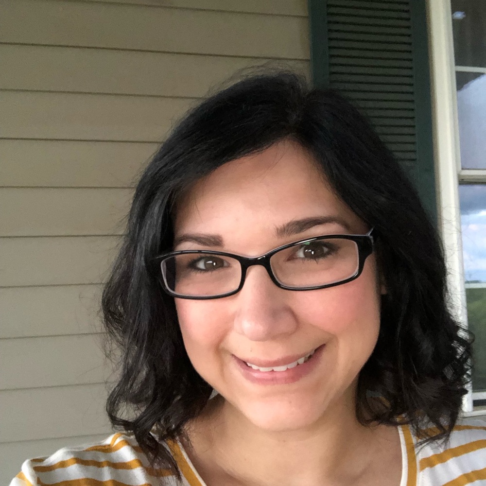 Meet your Posher, Antonia